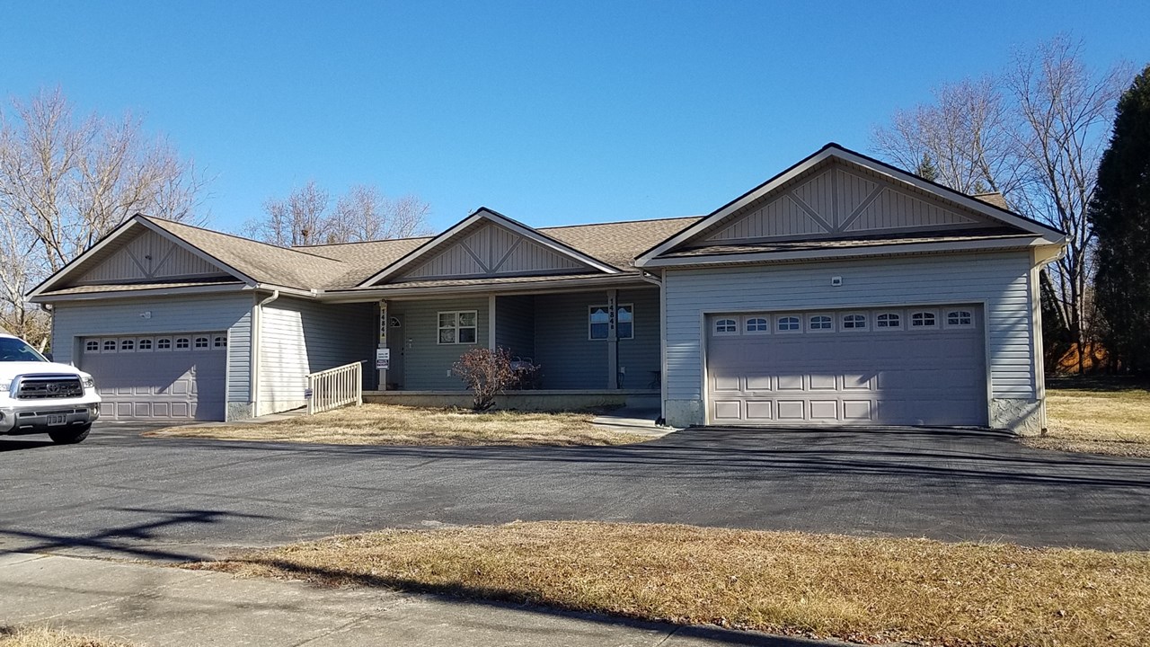 1484 old spartanburg rd. duplex home