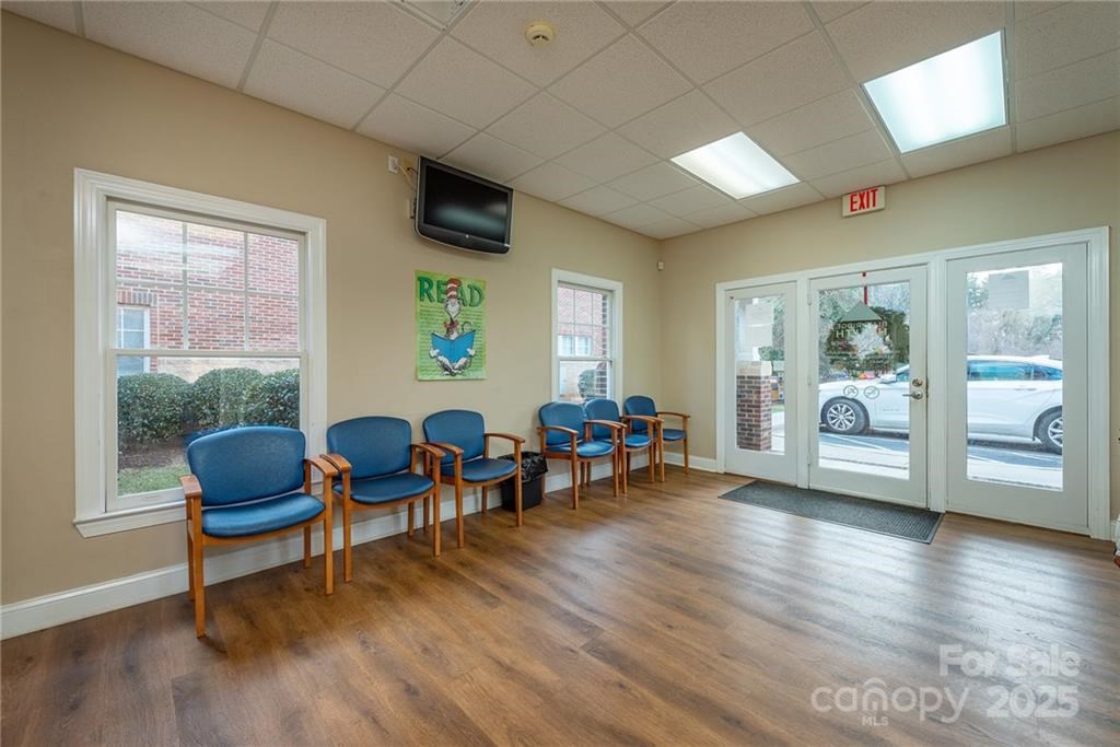 reception / waiting room